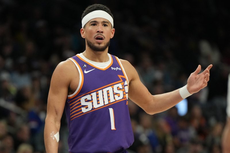 Suns star Devin Booker leaves game with hip injury: what to know